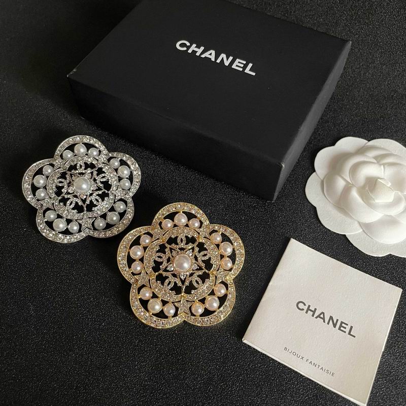 Chanel Brooch 05yxs07